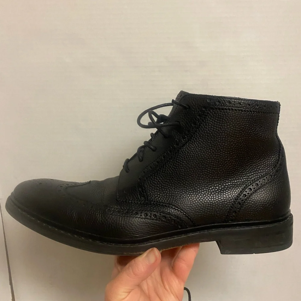 Cole Haan Black Men’s Chukka Wingtip Lace-Up Boots